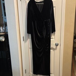 Stunning Torrid Elegant Black Garment
